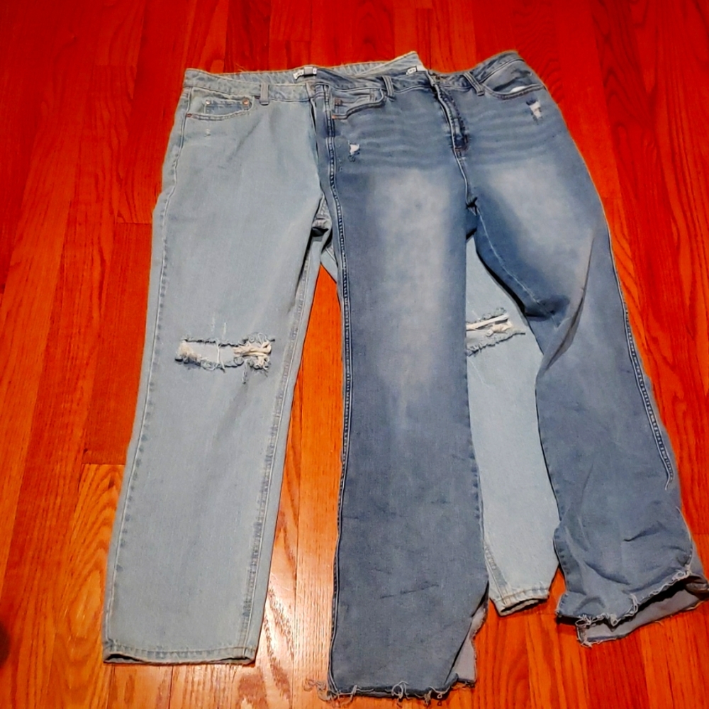 Lot of 2 jeans.  Size 32.  Bought from Macy's
